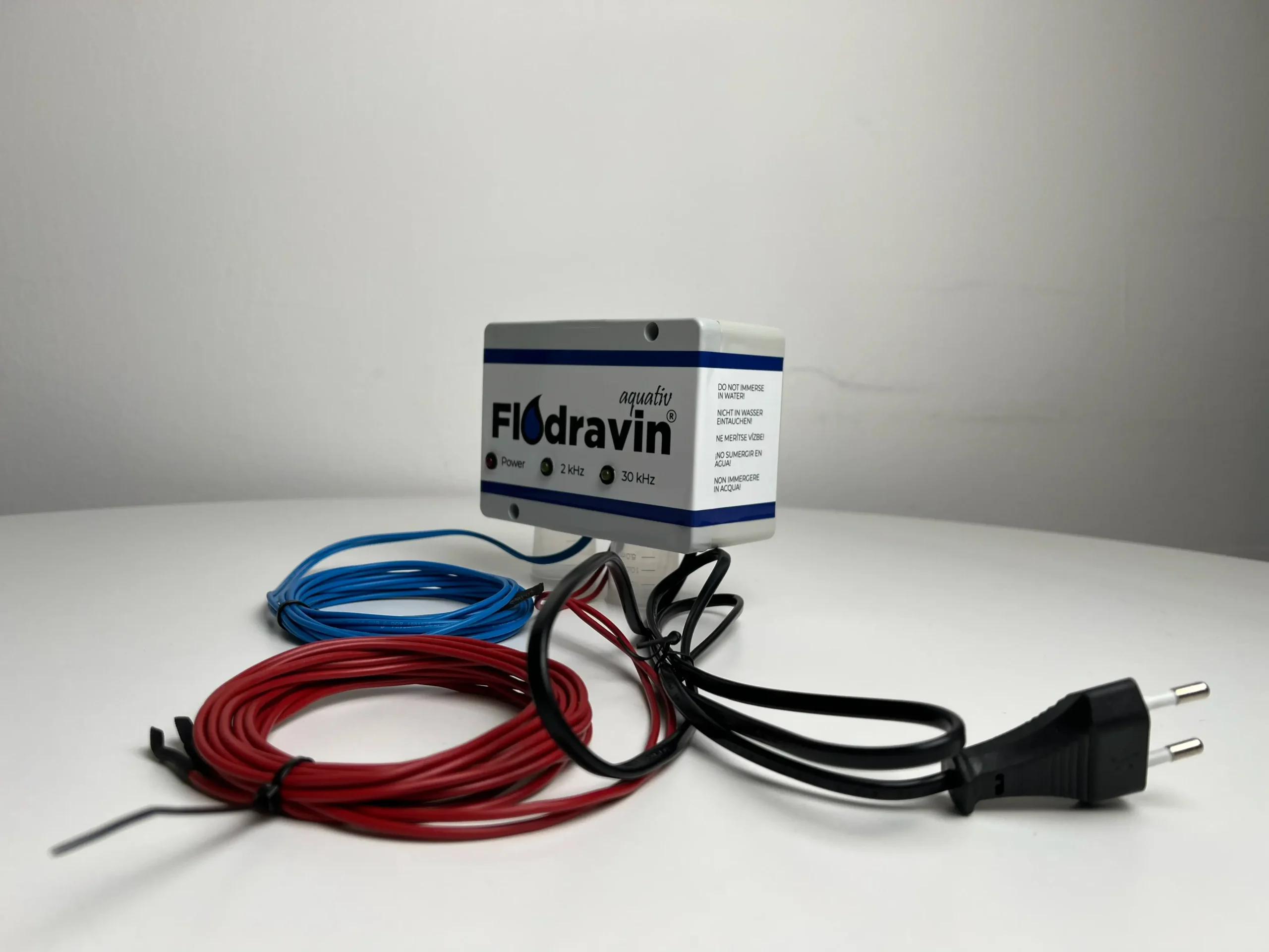 Flodravin Aquatív <span style="color:red">PLUSZ</span> elektromos vízkőképződést gátló és -mentesítő készülék